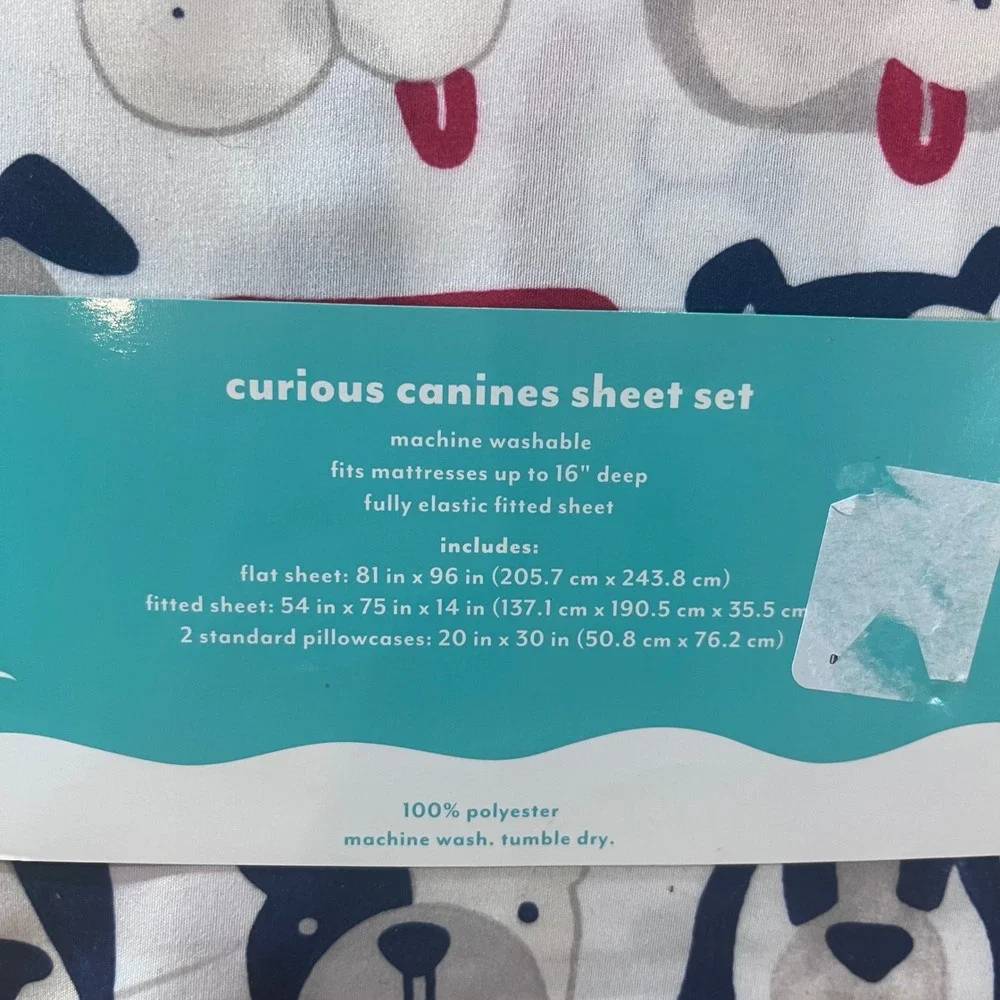 Pillowfort curious canines